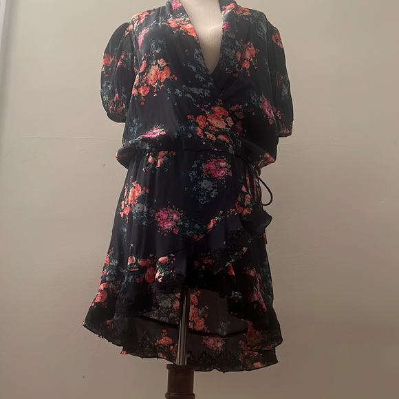 New Rococo Sand dress . - Picture 7 of 14